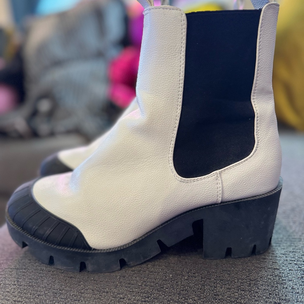 Stylish Women's Black and White Ankle Boots